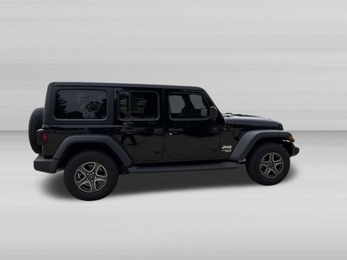 Used 2019 Jeep Wrangler Unlimited Sport S AWD/4WD image 4