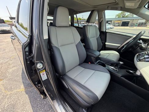 Used 2015 Toyota RAV4 Limited w/ Technology Package FWD image 16