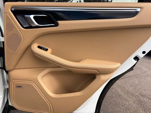 Used 2016 Porsche Macan S AWD/4WD image 22