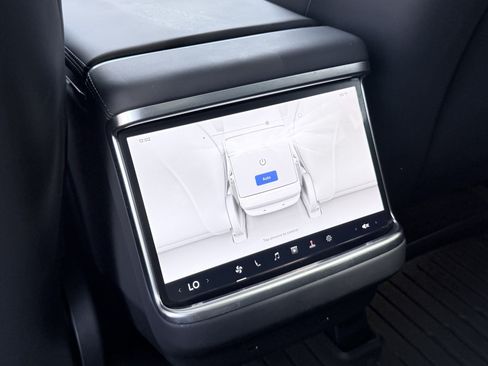 Used 2025 Tesla Model S AWD/4WD image 48