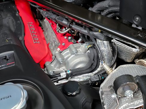 Used 2021 Ferrari SF90 Stradale AWD/4WD image 20