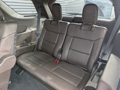 Used 2022 Ford Explorer King Ranch w/ Premium Technology Package image 26