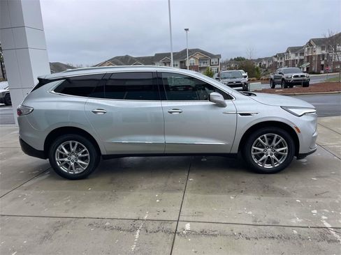 Used 2022 Buick Enclave Premium w/ Surround and Sites Package image 5