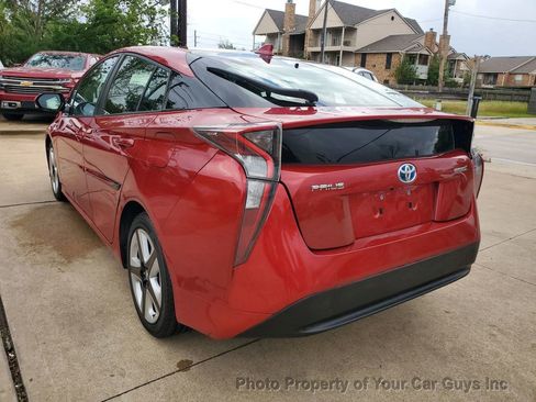 Used 2017 Toyota Prius image 7
