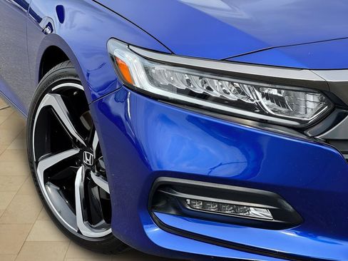 Used 2018 Honda Accord Sport image 33