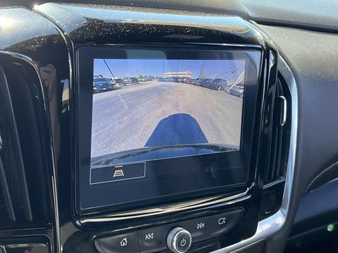 Used 2023 Chevrolet Traverse LT AWD/4WD image 19