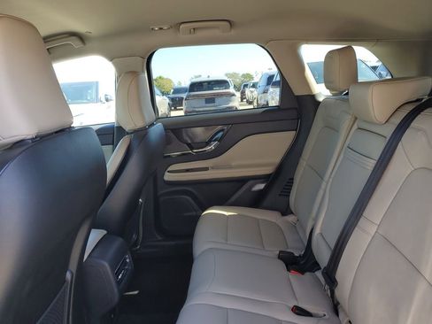 New 2026 Lincoln Corsair Premiere image 11