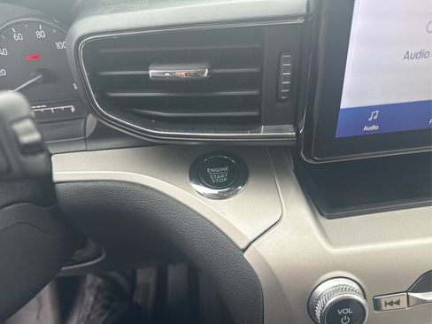 Used 2023 Ford Explorer XLT w/ Equipment Group 202A AWD/4WD image 28