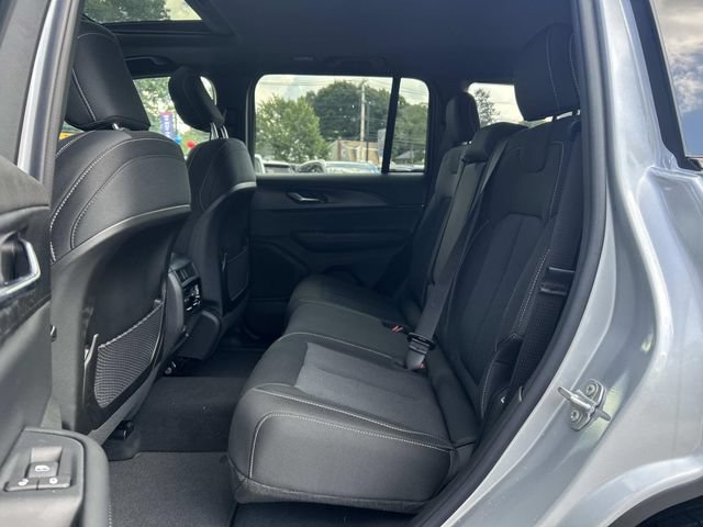 New 2026 Jeep Grand Cherokee Laredo X AWD/4WD image 5