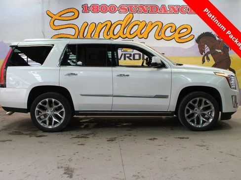 Used 2016 Cadillac Escalade Platinum image 1