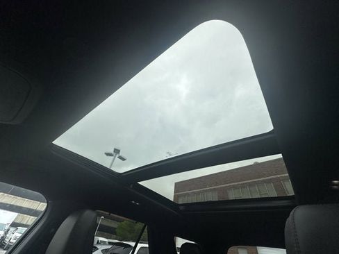 Used 2025 Ford Explorer ST image 22