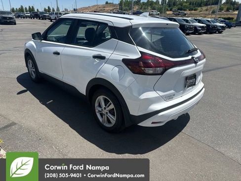 Used 2023 Nissan Kicks S FWD image 5