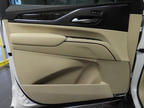 Certified 2024 Cadillac Escalade Premium Luxury w/ Performance Package AWD/4WD image 9