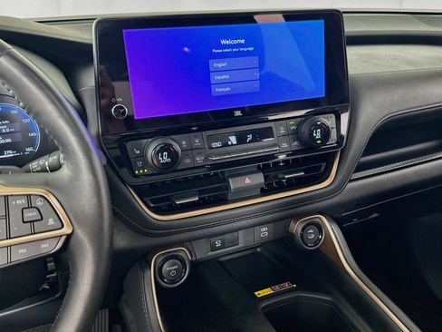 Certified 2025 Toyota Grand Highlander AWD Hybrid image 16