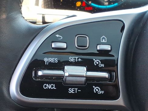 Certified 2022 Mercedes-Benz GLB 250 4MATIC image 24