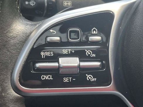 Used 2021 Mercedes-Benz C 300 Sedan image 30