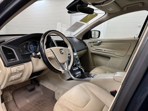 Used 2015 Volvo XC60 T5 Premier image 13