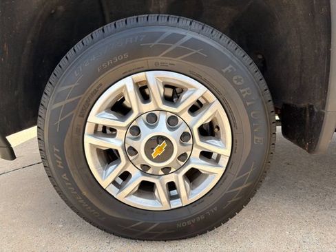 Used 2024 Chevrolet Silverado 2500 LT w/ Convenience Package AWD/4WD image 12