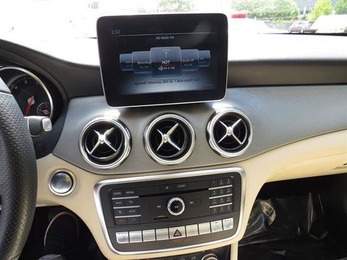 Certified 2020 Mercedes-Benz GLA 250 4MATIC image 14
