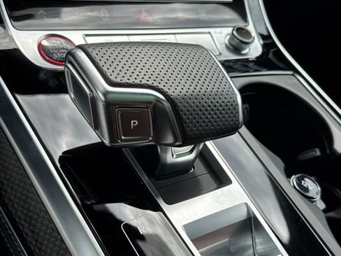 Used 2023 Audi SQ8 Prestige AWD/4WD image 28
