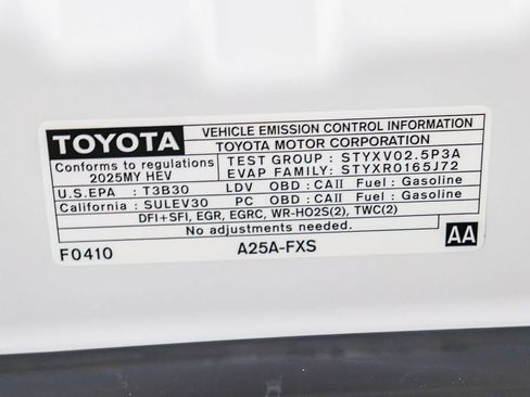 Used 2025 Toyota Camry XSE FWD image 29