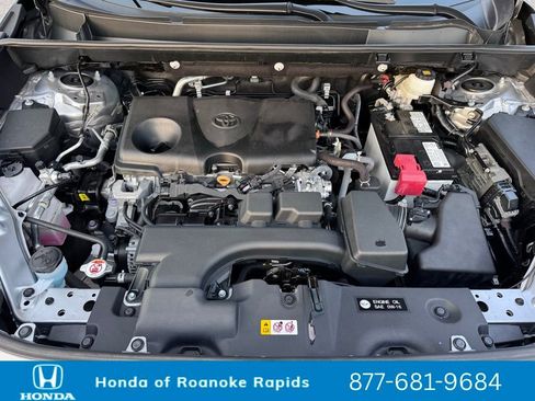 Used 2023 Toyota RAV4 XLE Premium image 31