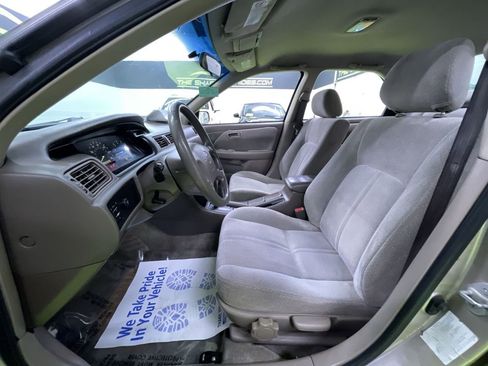 Used 2000 Toyota Camry CE image 17