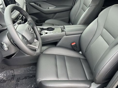 New 2026 Nissan Rogue SV FWD image 30