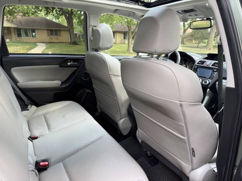 Used 2016 Subaru Forester 2.5i Limited AWD/4WD image 13