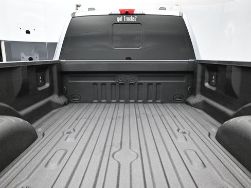 Used 2024 Ford F350 Lariat w/ Black Appearance Package image 6