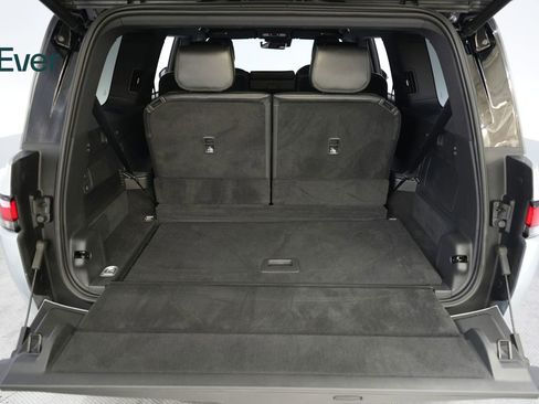 Used 2026 Rivian R1S Adventure AWD/4WD image 31