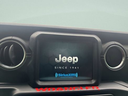 Used 2021 Jeep Wrangler Unlimited Sahara image 26