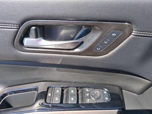 Used 2024 Nissan Pathfinder Platinum w/ Cargo Package AWD/4WD image 19
