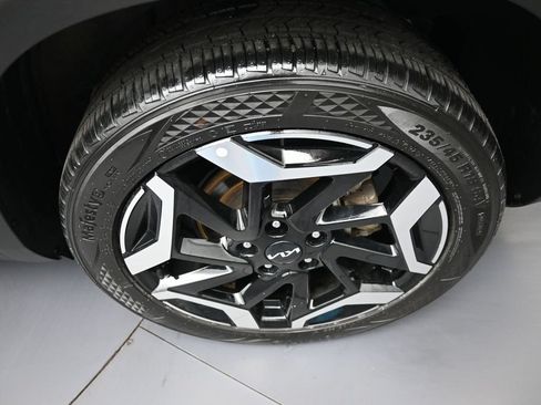 Certified 2024 Kia Seltos SX w/ SX Sunroof Package AWD/4WD image 15
