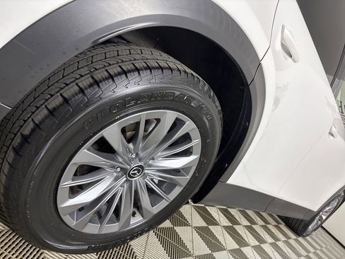 Used 2024 MAZDA CX-90 3.3 Turbo w/ Preferred Plus image 33