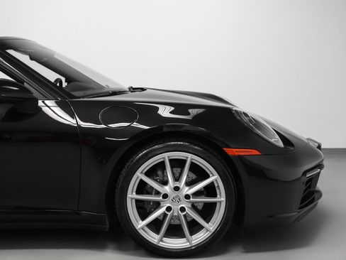Certified 2022 Porsche 911 Carrera RWD image 16