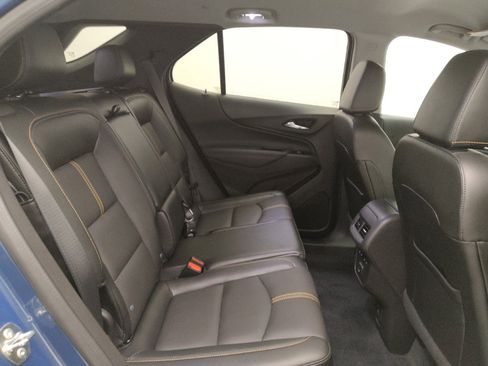 Used 2024 Chevrolet Equinox Premier AWD/4WD image 19