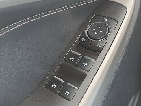 Used 2023 Ford Explorer XLT w/ Equipment Group 202A image 13