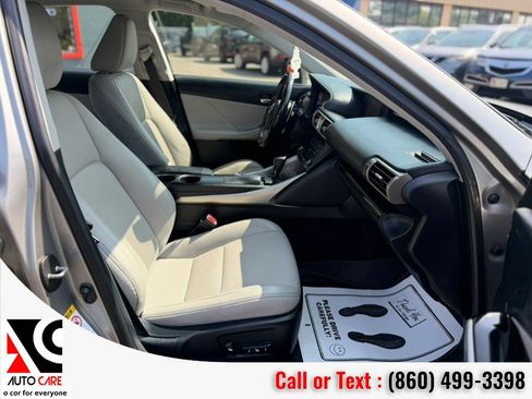 Used 2016 Lexus IS 300 AWD w/ Navigation System Package image 9
