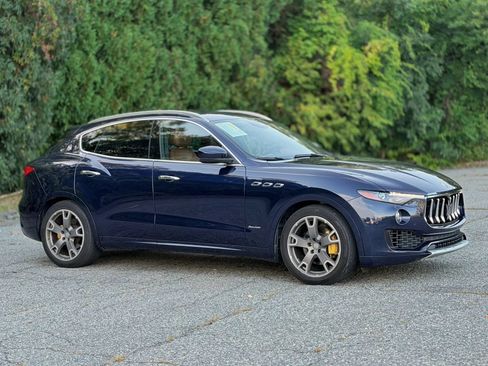 Used 2018 Maserati Levante GranLusso AWD/4WD image 31