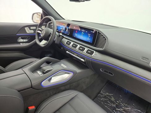 New 2026 Mercedes-Benz GLS 580 4MATIC image 7