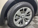 Used 2018 Ford Explorer Limited w/ Equipment Group 301A image 4
