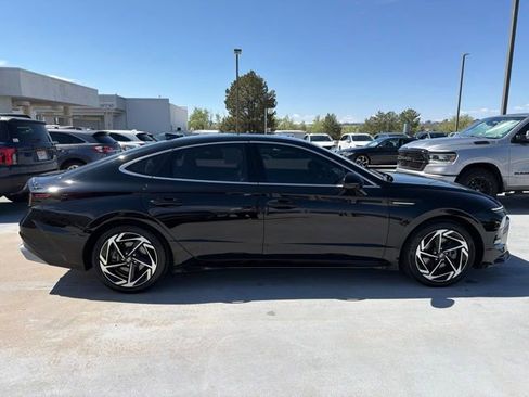 Used 2024 Hyundai Sonata SEL w/ Convenience Package FWD image 4
