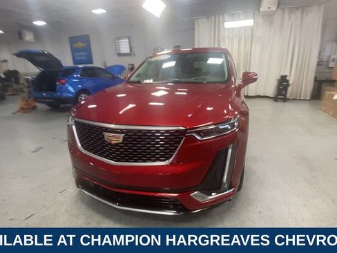 Used 2024 Cadillac XT6 Premium Luxury w/ Technology Package AWD/4WD image 5