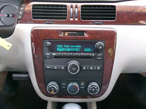 Used 2008 Chevrolet Impala LS FWD image 35