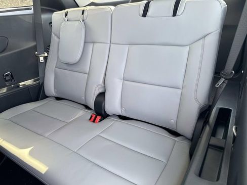 New 2026 Ford Explorer Active w/ Active Comfort Package RWD image 15