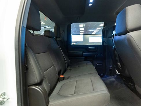 Used 2021 Chevrolet Silverado 2500 Custom w/ Custom Convenience Package image 15