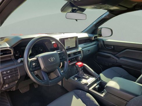 Certified 2025 Toyota Tacoma SR AWD/4WD image 8