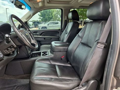 Used 2013 Chevrolet Suburban LT AWD/4WD image 19