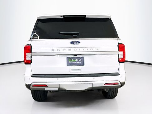 Used 2024 Ford Expedition XLT image 7